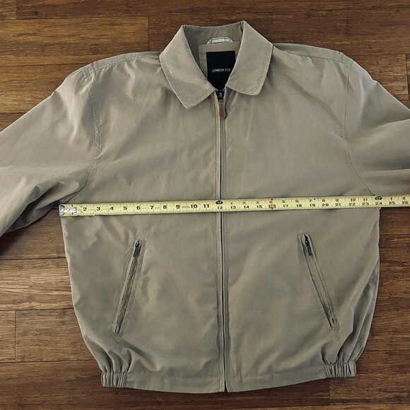 London Fog Men’s Medium Auburn Light Weight Front Zip Collared Golf Coat Tan - Picture 8 of 9